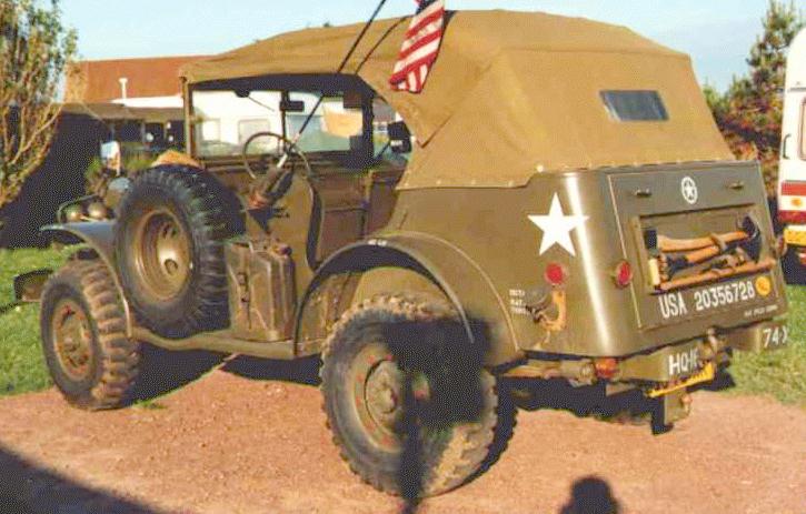 DINKY TOYS, Dodge command car 810 militaire complet trés bon état b